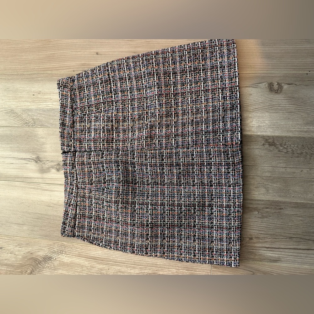 Tweed mini skirt